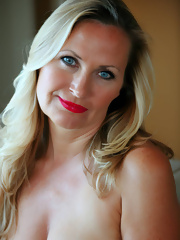 mature_sex_gall_2025_12999983