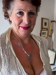 mature_sex_gall_2025_12999988